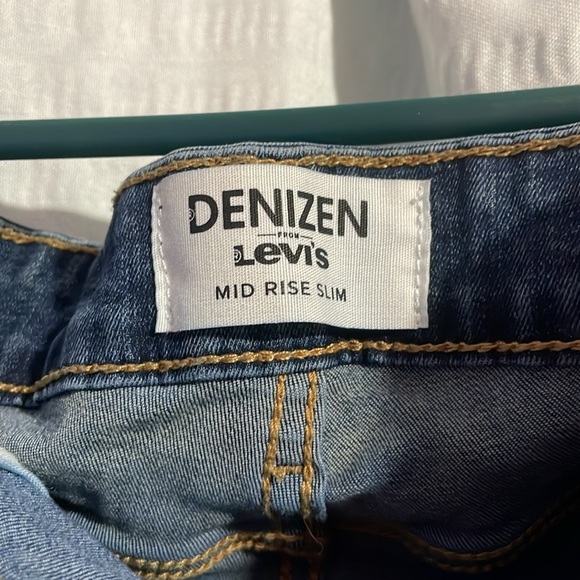 Denizen by Levi’s MidRise Slim jeans - Picture 2 of 8